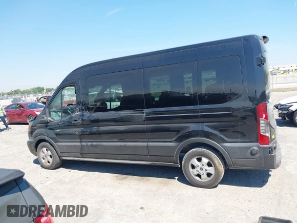 2019 Ford Transit Passenger XL z VIN 1FBAX2CG4KKA76658, wystawiony jako IAAI lot #41859748 z przebiegiem 155 033 mil mil oraz . Historia ofert i sprzedaży dostępna na DreamBid. Obrazek 14.