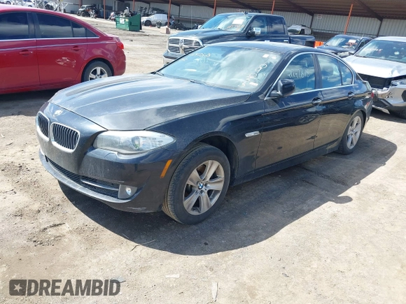 2013 BMW 5 Series 528i xDrive with VIN WBAXH5C50DD109033, listed as a IAAI auction lot 41747375 with 146,029 mi miles. Bid and sale history available at carsss.com. Image 2.