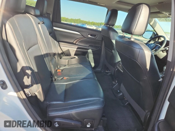 2017 Toyota Highlander XLE with VIN 5TDKZRFHXHS520571, listed as a Copart auction lot 64376585 with 116,027 mi miles and Salvage title. Bid and sale history available at DreamBid. Image 11.