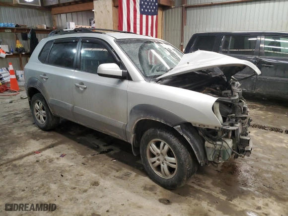 2008 Hyundai Tucson SE with VIN KM8JN72D38U759448, listed as a Copart auction lot 43243465 with 0 mi miles and Salvage Title. Bid and sale history available at carsss.com. Image 4.
