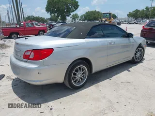 2008 Chrysler Sebring LX z VIN 1C3LC45K48N674192, wystawiony jako IAAI lot #42330236 z przebiegiem 79 506 mil mil oraz . Historia ofert i sprzedaży dostępna na DreamBid. Obrazek 4.