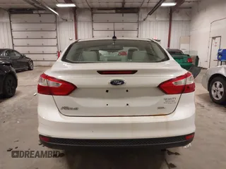 2012 Ford Focus SEL with VIN 1FAHP3H22CL178118, listed as a IAAI auction lot 42013759 with 183,481 mi miles and . Bid and sale history available at carsss.com. Image 17.