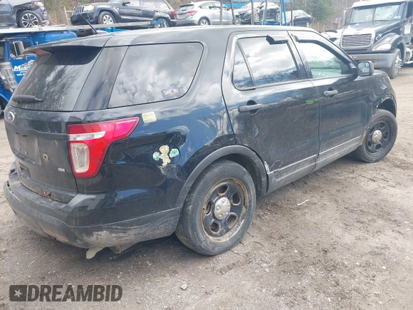 2013 Ford Police Interceptor Utility z VIN 1FM5K8AR1DGA51575, wystawiony jako IAAI lot #41929783 z przebiegiem Nie podano mil oraz . Historia ofert i sprzedaży dostępna na DreamBid. Obrazek 4.