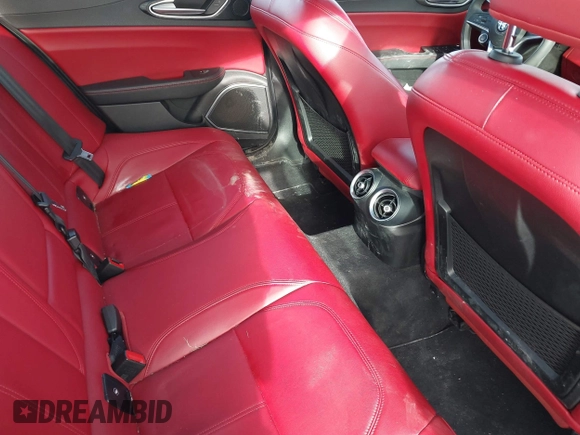 2019 Alfa Romeo Giulia with VIN ZARFANAN6K7601511, listed as a IAAI auction lot 41440169 with 53,104 mi miles. Bid and sale history available at carsss.com. Image 8.