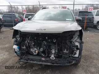 2025 Kia Sorento X-Line SX Prestige z VIN 5XYRKDJF9SG329417, wystawiony jako IAAI lot #41860763 z przebiegiem 1 753 mil mil oraz . Historia ofert i sprzedaży dostępna na DreamBid. Obrazek 13.