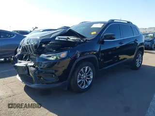 2019 Jeep Cherokee Latitude Plus z VIN 1C4PJLLB9KD202938, wystawiony jako IAAI lot #42087294 z przebiegiem 77 918 mil mil oraz . Historia ofert i sprzedaży dostępna na DreamBid. Obrazek 17.