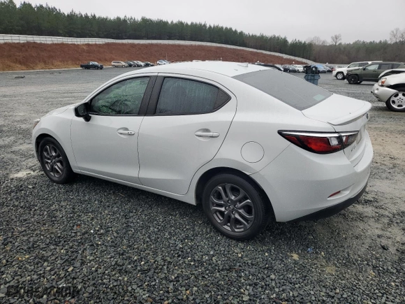 2020 Toyota Yaris Sedan L with VIN 3MYDLBYV9LY715570, listed as a Copart auction lot 45160145 with 61,550 mi miles and Salvage Title. Bid and sale history available at carsss.com. Image 2.