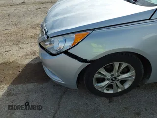 2012 Hyundai Sonata 2.4L Limited PZEV with VIN 5NPEC4AC2CH364571, listed as a IAAI auction lot 41813774 with 146,977 mi miles. Bid and sale history available at carsss.com. Image 6.
