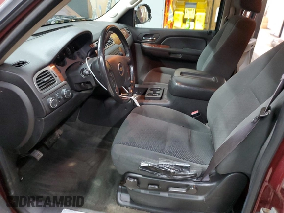 2008 Chevrolet Suburban LT w/2LT with VIN 3GNFK16318G198971, listed as a Copart auction lot 76050304 with 229,533 mi miles and Clean Title. Bid and sale history available at carsss.com. Image 7.