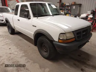 2000 Ford Ranger XL with VIN 1FTZR15VXYTA65231, listed as a IAAI auction lot 41714472 with 212,792 mi miles. Bid and sale history available at carsss.com. Image 1.