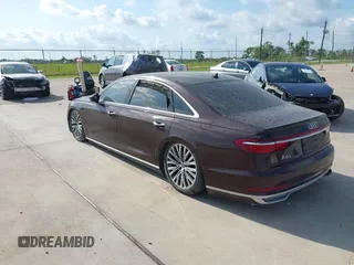 2019 Audi A8 z VIN WAU8DAF85KN004784, wystawiony jako IAAI lot #42414695 z przebiegiem Nie podano mil oraz . Historia ofert i sprzedaży dostępna na DreamBid. Obrazek 3.