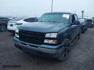 2007 Chevrolet Silverado 1500 Classic LS with VIN 2GCEC13V371115040, listed as a IAAI auction lot 41401852 with 288,433 mi miles. Bid and sale history available at carsss.com. Image 22.