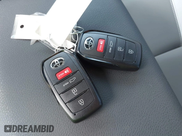2025 Toyota Camry LE with VIN 4T1DAACK8SU087087, listed as a IAAI auction lot 41786593 with 4,901 mi miles and . Bid and sale history available at DreamBid. Image 11.
