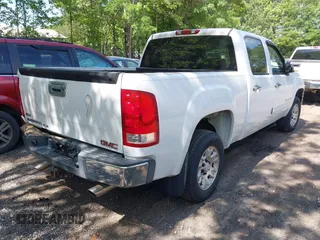 2008 GMC Sierra 1500 SLE1 z VIN 2GTEC130481114324, wystawiony jako IAAI lot #42279209 z przebiegiem 213 978 mil mil oraz . Historia ofert i sprzedaży dostępna na DreamBid. Obrazek 4.