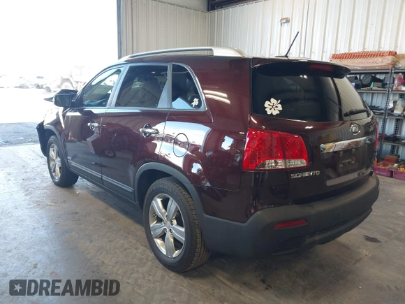 2013 Kia Sorento EX with VIN 5XYKUCA67DG365681, listed as a IAAI auction lot 41885665 with 10,318 mi miles. Bid and sale history available at carsss.com. Image 3.