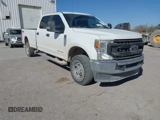 2020 Ford Super Duty F-250 SRW XL with VIN 1FT7W2BT4LEC30180, listed as a IAAI auction lot 41676405 with 136,645 mi miles. Bid and sale history available at carsss.com. Image 1.