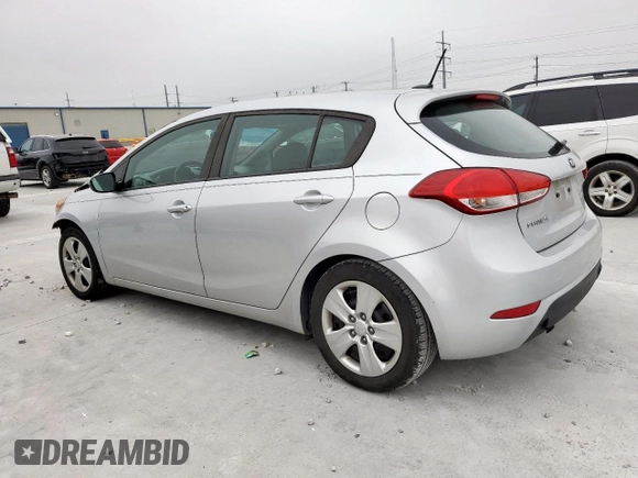 2016 Kia Forte LX z VIN KNAFK5A89G5607515, wystawiony jako Copart lot #59847625 z przebiegiem 98 917 mil mil oraz Czysty tytuł • Clean title. Historia ofert i sprzedaży dostępna na DreamBid. Obrazek 2.