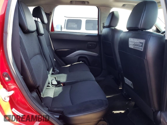 2008 Mitsubishi Outlander SE z VIN JA4LS31W18Z015782, wystawiony jako Copart lot #55876814 z przebiegiem 130 062 mil mil oraz Szkoda całkowita • Salvage title. Historia ofert i sprzedaży dostępna na DreamBid. Obrazek 10.