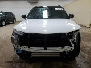 2022 Chevrolet TrailBlazer RS with VIN KL79MUSL4NB082057, listed as a Copart auction lot 47556905 with 23,567 mi miles and Salvage Title. Bid and sale history available at DreamBid. Image 5.