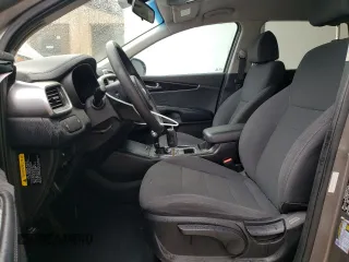 2018 Kia Sorento LX with VIN 5XYPG4A36JG345376, listed as a Copart auction lot 50245185 with 124,644 mi miles and Clean Title. Bid and sale history available at carsss.com. Image 7.