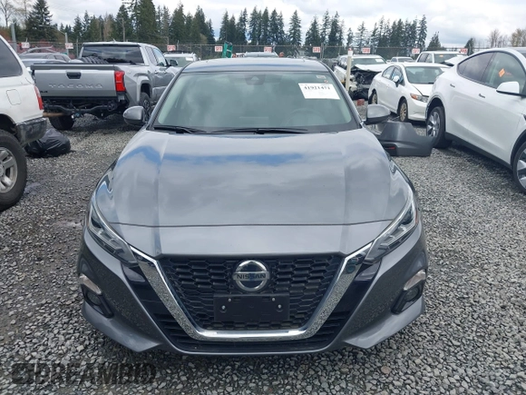 2019 Nissan Altima 2.5 Platinum with VIN 1N4BL4FW5KC194471, listed as a IAAI auction lot 41921471 with 28,313 mi miles. Bid and sale history available at carsss.com. Image 13.