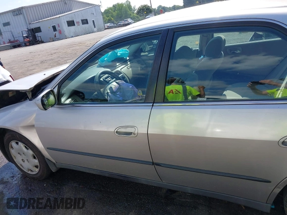 1998 Honda Accord LX with VIN 1HGCG5648WA084802, listed as a IAAI auction lot 42424338 with 201,552 mi miles and . Bid and sale history available at DreamBid. Image 14.