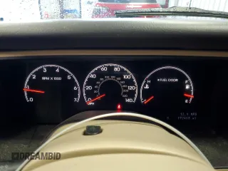 2006 Lincoln Navigator Luxury with VIN 5LMFU28596LJ25377, listed as a Copart auction lot 48731315 with 172,465 mi miles and Salvage Title. Bid and sale history available at carsss.com. Image 9.