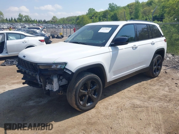 2023 Jeep Grand Cherokee Altitude with VIN 1C4RJHAG4P8106056, listed as a IAAI auction lot 42275021 with 27,251 mi miles and . Bid and sale history available at DreamBid. Image 2.