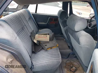 1990 Pontiac Bonneville z VIN 1G2HX54C6L1204370, wystawiony jako IAAI lot #42283309 z przebiegiem 114 427 mil mil oraz . Historia ofert i sprzedaży dostępna na DreamBid. Obrazek 8.