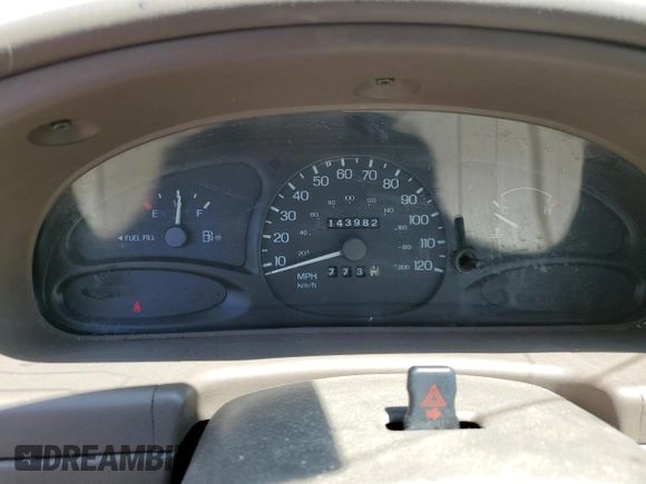 1998 Ford Escort SE with VIN 1FAFP13P7WW266180, listed as a Copart auction lot 61625005 with 143,982 mi miles and Salvage title. Bid and sale history available at DreamBid. Image 9.