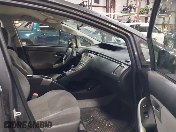 2013 Toyota Prius One z VIN JTDKN3DU3D1687337, wystawiony jako IAAI lot #41200238 z przebiegiem 163 085 mil mil oraz . Historia ofert i sprzedaży dostępna na DreamBid. Obrazek 5.