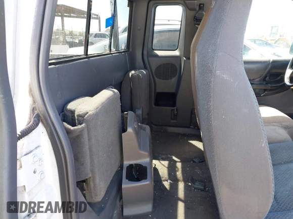 1999 Ford Ranger XL с VIN 1FTYR14V6XPB99867, выставлен на аукционе IAAI как лот 42089087 с пробегом 215 652 миль миль и . История ставок и продаж доступна на DreamBid. Изображение 8.