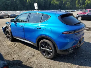 2024 Dodge Hornet R/T Plus with VIN ZACPDFDW2R3A23248, listed as a Copart auction lot 69404794 with 525 mi miles and Salvage Title. Bid and sale history available at carsss.com. Image 2.