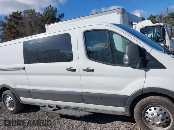 2021 Ford Transit Cargo с VIN 1FTBW2YG6MKA34989, выставлен на аукционе IAAI как лот 41698130 с пробегом 57 960 миль миль и . История ставок и продаж доступна на DreamBid. Изображение 13.