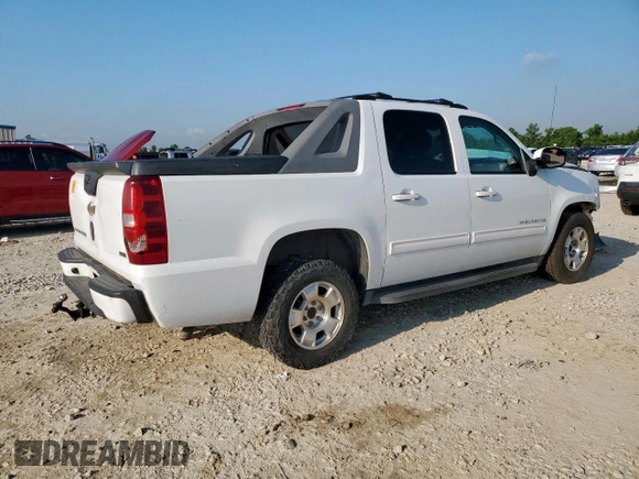 2011 Chevrolet Avalanche LS with VIN 3GNMCEE02BG223497, listed as a Copart auction lot 59142395 with 213,471 mi miles and Salvage title. Bid and sale history available at DreamBid. Image 3.
