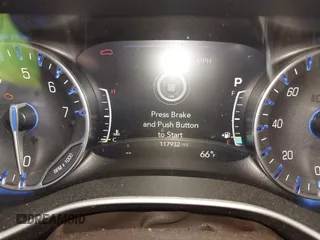 2020 Chrysler Pacifica Touring with VIN 2C4RC1FGXLR185354, listed as a IAAI auction lot 42093302 with 117,932 mi miles and . Bid and sale history available at DreamBid. Image 7.
