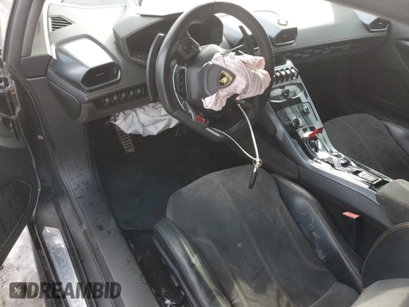 2015 Lamborghini Huracan z VIN ZHWUC1ZF7FLA00780, wystawiony jako Copart lot #88019135 z przebiegiem Nie podano mil oraz Szkoda całkowita • Salvage title. Historia ofert i sprzedaży dostępna na DreamBid. Obrazek 8.
