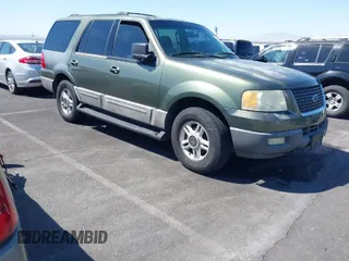 2003 Ford Expedition Special Service with VIN 1FMPU16L53LB21633, listed as a IAAI auction lot 41960271 with 196,178 mi miles. Bid and sale history available at carsss.com. Image 1.
