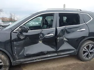 2018 Nissan Rogue S with VIN 5N1AT2MV0JC700111, listed as a IAAI auction lot 41682950 with 1 mi miles. Bid and sale history available at carsss.com. Image 6.