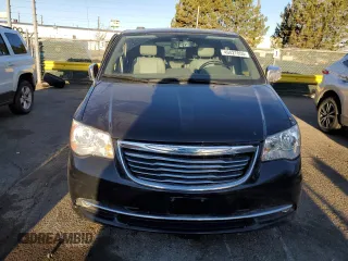 2015 Chrysler Town & Country Touring L with VIN 2C4RC1CG8FR547139, listed as a Copart auction lot 49427805 with 87,173 mi miles and Salvage Title. Bid and sale history available at DreamBid. Image 5.