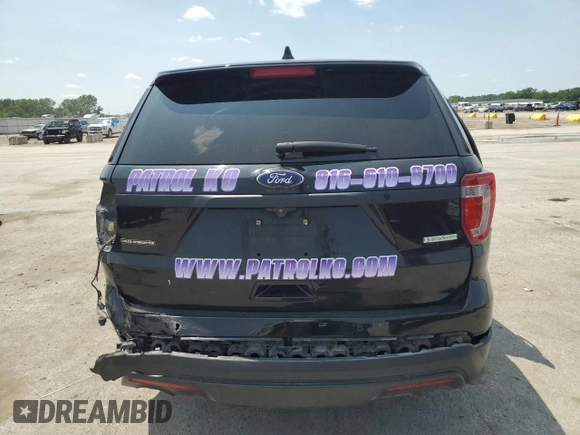 2017 Ford Police Interceptor Utility с VIN 1FM5K8AT2HGD93067, выставлен на аукционе Copart как лот 58985415 с пробегом 176 979 миль миль и Списание • Salvage title. История ставок и продаж доступна на DreamBid. Изображение 6.