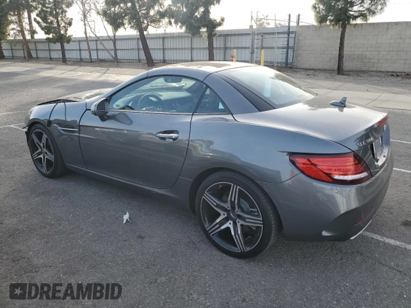 2020 Mercedes-Benz SLC 300 с VIN W1KPK3JA1LF171199, выставлен на аукционе Copart как лот 86151364 с пробегом 20 646 миль миль и Списание • Salvage title. История ставок и продаж доступна на DreamBid. Изображение 2.