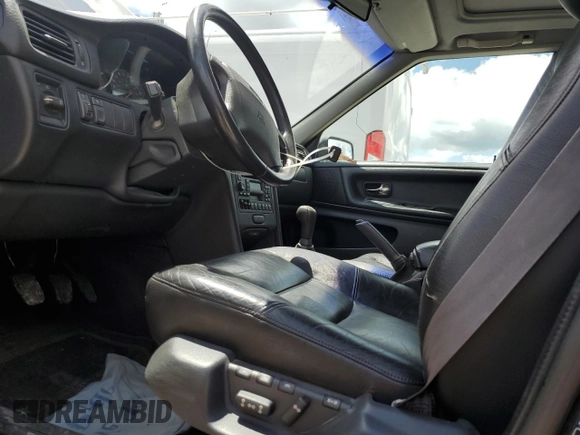 1998 Volvo S70 z VIN YV1LS5340W2417595, wystawiony jako Copart lot #58514365 z przebiegiem 128 166 mil mil oraz Czysty tytuł • Clean title. Historia ofert i sprzedaży dostępna na DreamBid. Obrazek 7.