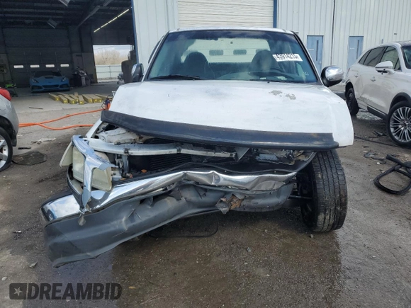 2000 Ford F-150 XL with VIN 1FTZX1727YNB23518, listed as a Copart auction lot 43914215 with 0 mi miles and Salvage Title. Bid and sale history available at carsss.com. Image 5.