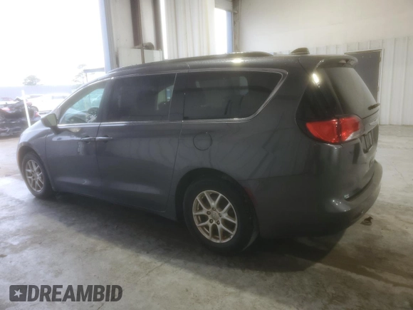 2020 Chrysler Voyager LXi z VIN 2C4RC1DG9LR256949, wystawiony jako Copart lot #55558855 z przebiegiem 182 840 mil mil oraz Tytuł czysty. Historia ofert i sprzedaży dostępna na DreamBid. Obrazek 2.
