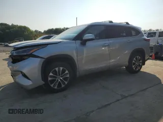2021 Toyota Highlander XLE with VIN 5TDHZRBH6MS528368, listed as a Copart auction lot 59652945 with 102,712 mi miles and Salvage title. Bid and sale history available at DreamBid. Image 1.