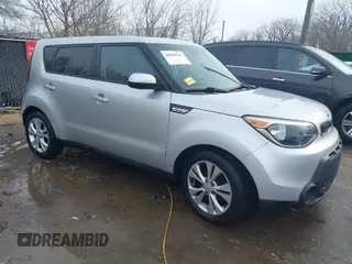 2015 Kia Soul + with VIN KNDJP3A57F7753178, listed as a IAAI auction lot 41698164 with 142,131 mi miles. Bid and sale history available at carsss.com. Image 1.