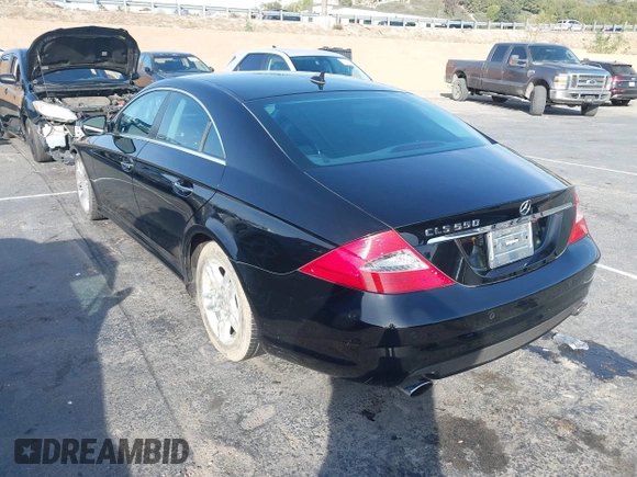 2009 Mercedes-Benz CLS-Class 5.5L with VIN WDDDJ72X99A144208, listed as a IAAI auction lot 41445130 with 189,398 mi miles. Bid and sale history available at carsss.com. Image 3.
