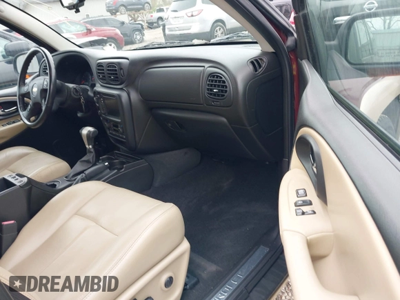 2005 Chevrolet TrailBlazer LT with VIN 1GNDT13S552310305, listed as a IAAI auction lot 41971489 with 93,116 mi miles and . Bid and sale history available at DreamBid. Image 5.
