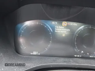 2019 Volvo XC60 Momentum with VIN LYV102RK9KB206928, listed as a IAAI auction lot 41673598 with 25,512 mi miles and . Bid and sale history available at DreamBid. Image 7.
